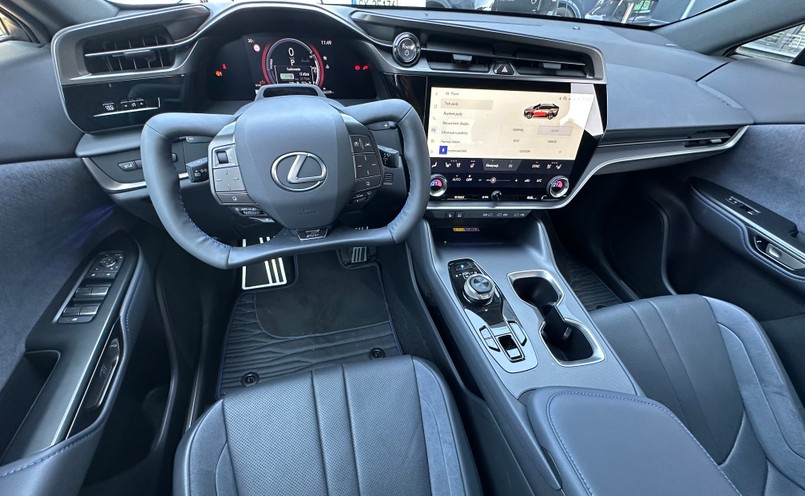 Nowy Lexus RZ 550e F SPORT
