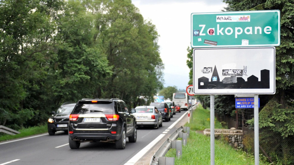 Zakopianka zablokowana przez górali. Będą potężna korki na drodze do Tatr