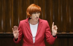 Rafalska do opozycji: Nie musicie się już martwić o polskie rodziny