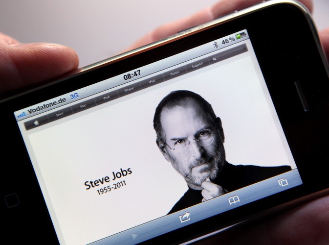 Strona główna koncernu Apple - apple.com - w iPhone