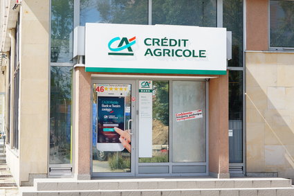 Credit Agricole pożegna się z Polską? Reuters: bank rozważa sprzedaż biznesu nad Wisłą