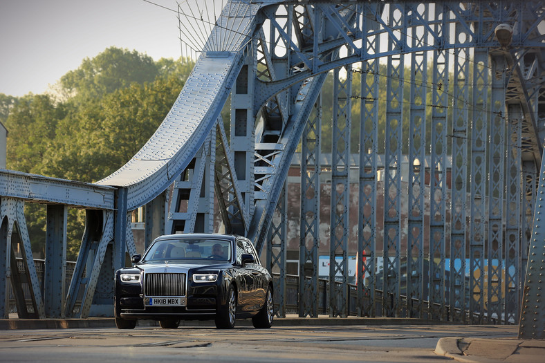 Rolls-Royce Phantom - pośpiech upokarza