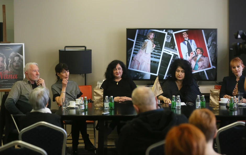 Najava premijere predstave "Nana"