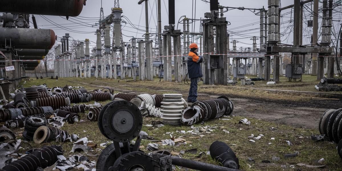 Od października 2022 r., gdy Rosja zaczęła systematycznie niszczyć ukraiński system elektroenergetyczny, nie udało się go odtworzyć do stanu pierwotnego.