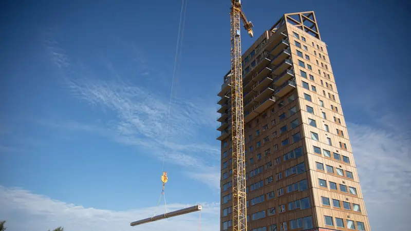 Mjøstårnet - Najwyższy drewniany wieżowiec, proj. Voll Arkitekter