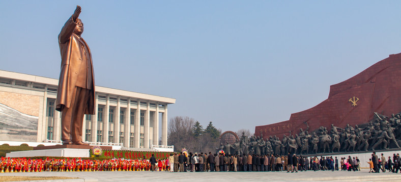 Pomnik byłego przywódcy Korei Północnej Kim Ir Sena w Pjongjangu