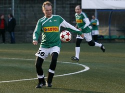 Tusk dostał czerwoną kartkę. Naraził się sędziemu