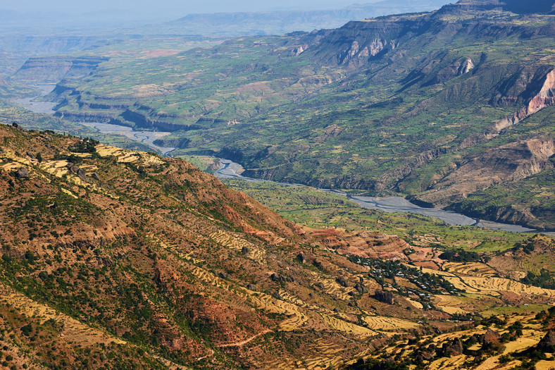 Krajobraz doliny ryfrowej w Etiopii, okolica Debre Libanos