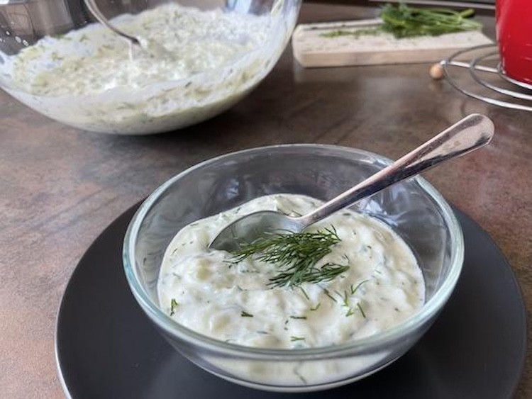 Tradičné grécke tzatziki.