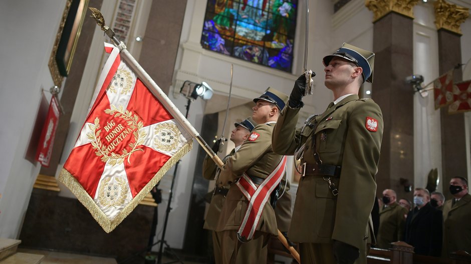 Msza święta w Katedrze Polowej Wojska Polskiego w Warszawie