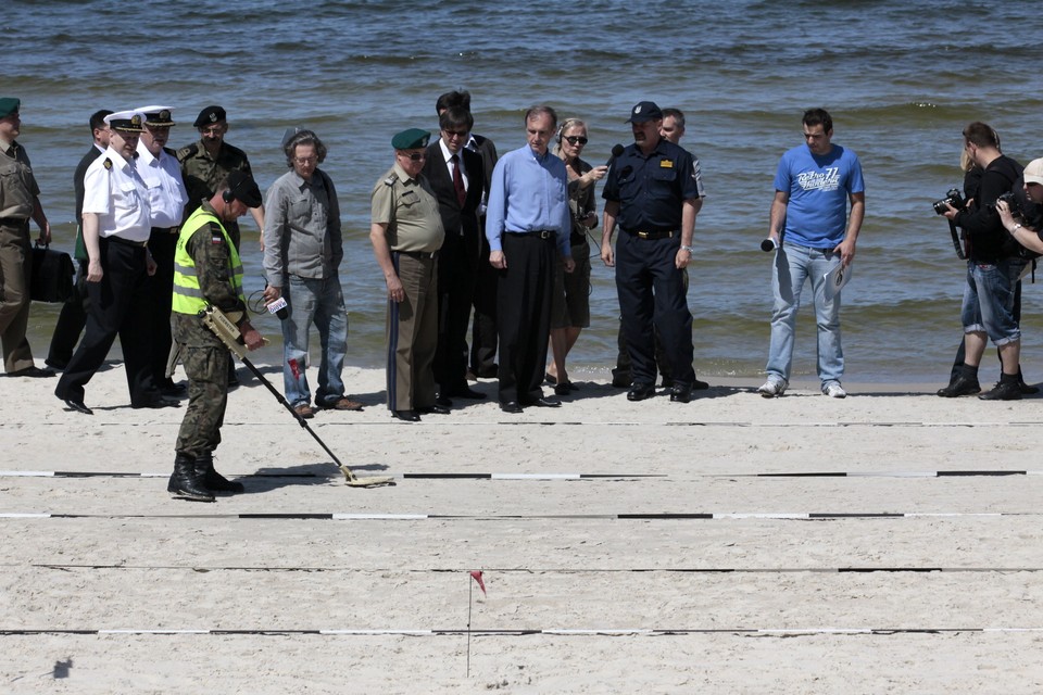 Rozminowanie kołobrzeskiej plaży