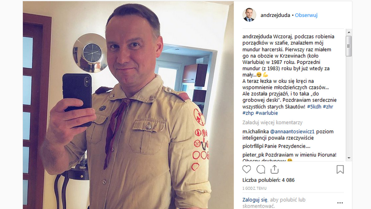 Andrzej Duda opublikował na Instagramie zdjęcie w swoim starym harcerskim mundurze. "Pierwszy raz miałem go na obozie w Krzewinach (koło Warlubia) w 1987 roku" - wspomina prezydent.