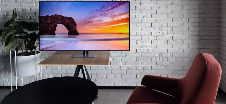 Smukły i dobrze wyceniony QLED 120 Hz. Test Samsung QE55Q77C