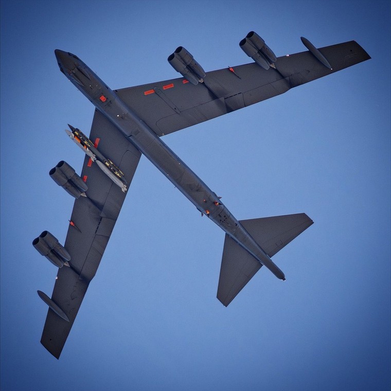 B-52H z nowym uzbrojeniem