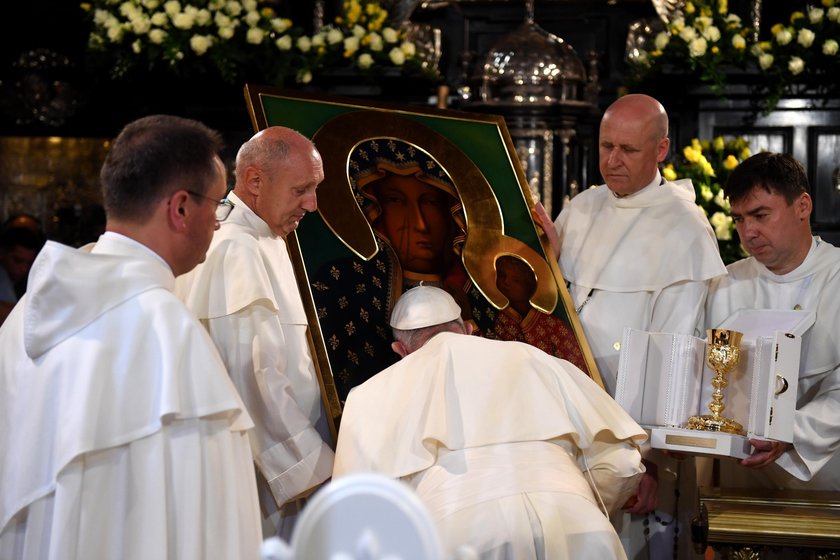 Papież powierzył Polskę Maryi