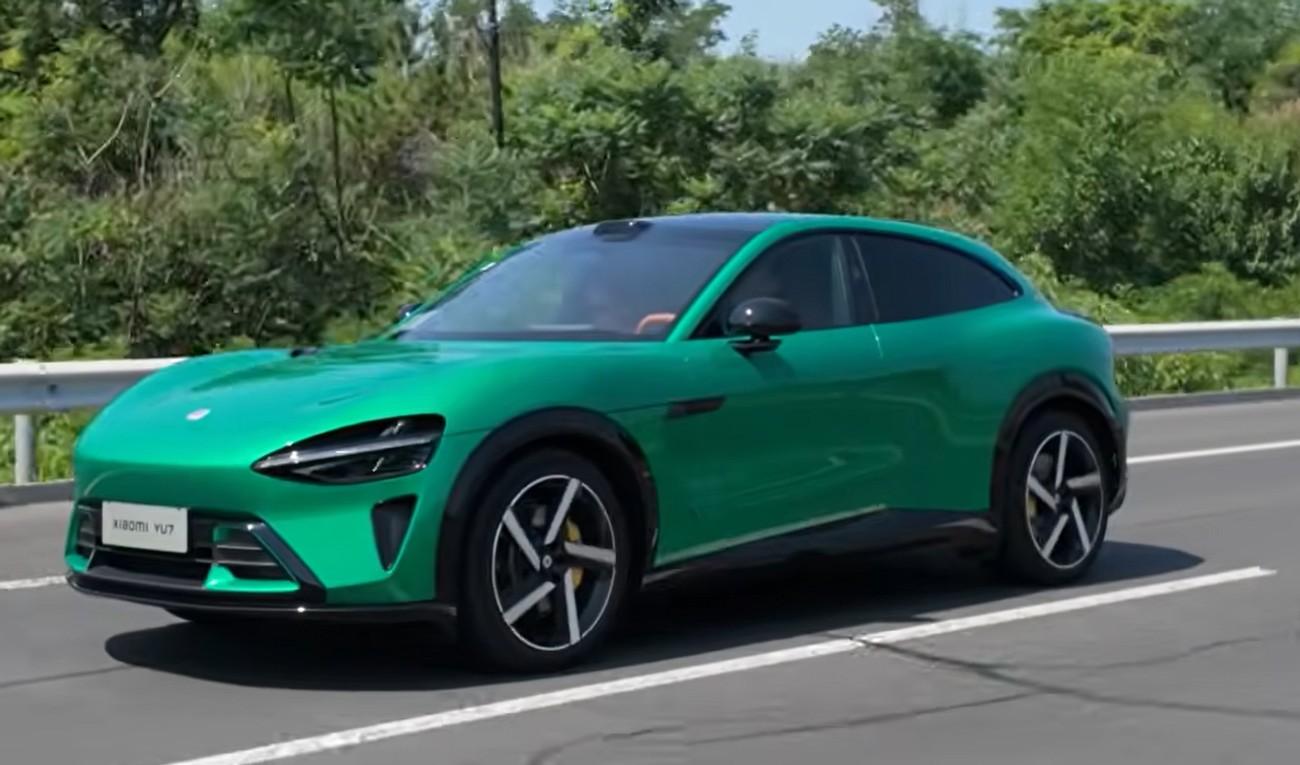 Kineski Šaomi izbacio novi luksuzni električni automobil jeftiniji od Teslinog: Isporuka se najduže čeka 5 nedelja