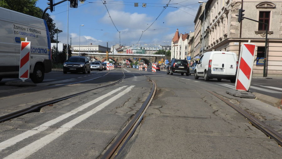 Kraków: znaleziono pięć bomb podczas budowy estakady kolejowej