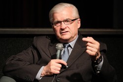 Cimoszewicz wpuściłby Ławrowa do Polski. "On zgodziłby się nawet na tanki rosyjskie"