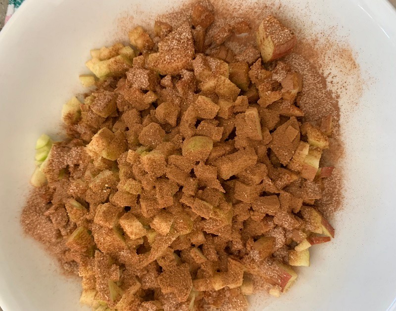 Jablkové taštičky, stačia vám 3 ingrediencie, ktoré väčšinou máte doma.