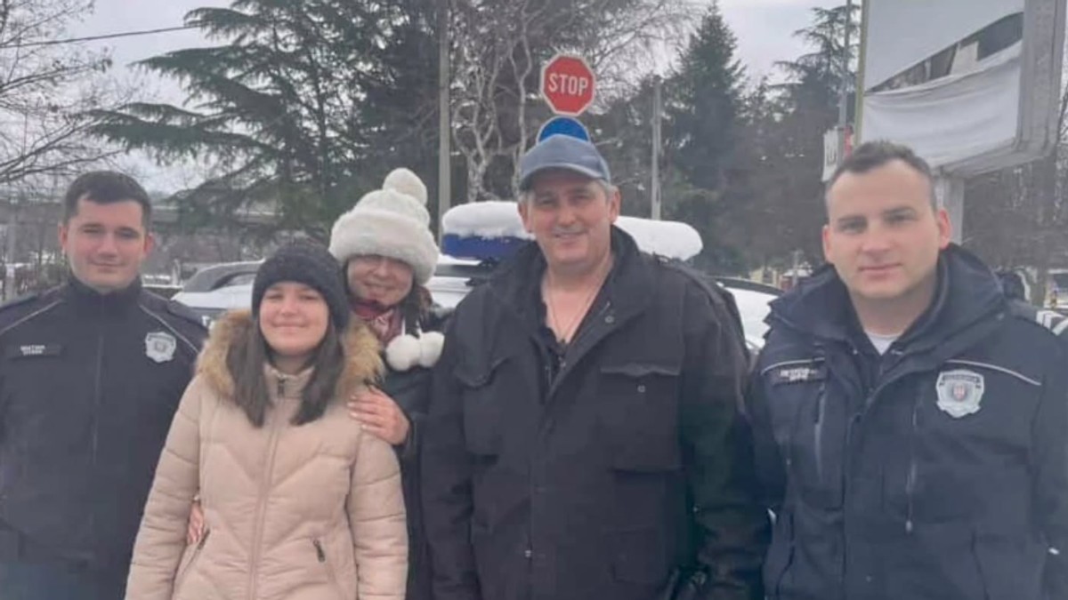 Policajci spasili zavejanu porodicu iz vikendice kod vlasinskog jezera