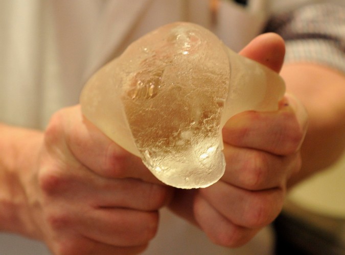 Założyciel firmy PIP produkującej toksyczne implanty piersi - 72-letni Jean-Claude Mas - został oskarżony o 'mimowolne zabójstwo'.