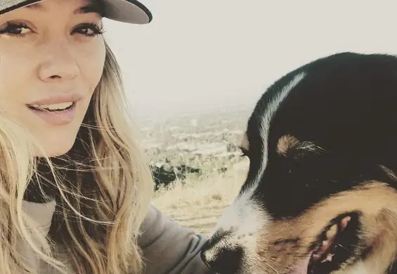 Zmarł ukochany pies Hilary Duff – jej wpis na Instagramie wzrusza do łez