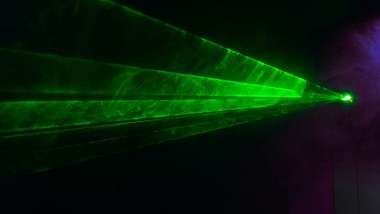 fotony pod kontrolą: nowa metoda oczyszczania światła dla technologii