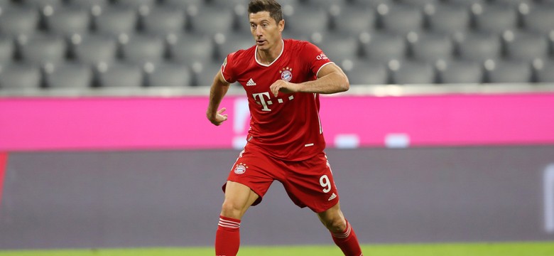 Robert Lewandowski "przyłapany" z kuflem piwa w dłoni [WIDEO]