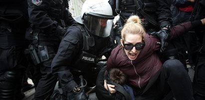 Starcia demonstrantów z policją. W tłumie szedł prezydent