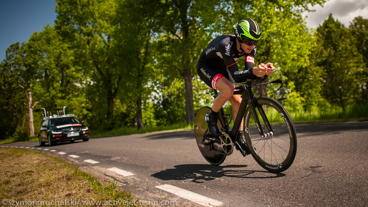 - Myślami wybiegam już w stronę 71. Tour de Pologne. Start w tak prestiżowym wyścigu to wielka sprawa dla każdego zawodowego kolarza. To również spełnienie marzeń.  Dla mnie będzie to drugi start w imprezie organizowanej przez Czesława Langa, więc i moje nastawienie jest inne niż rok temu - napisał na swoim blogu na Onecie wicemistrz Polski i zawodnik ActiveJet Team, Paweł Franczak.