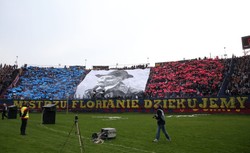 Kibice Pogoni chcą, by przed stadionem stał pomnik patrona