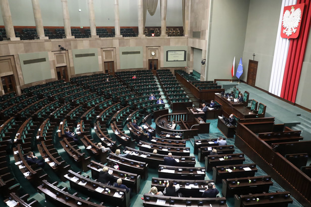 Polski Ład. Zmiany w ustawach podatkowych odesłane do komisji