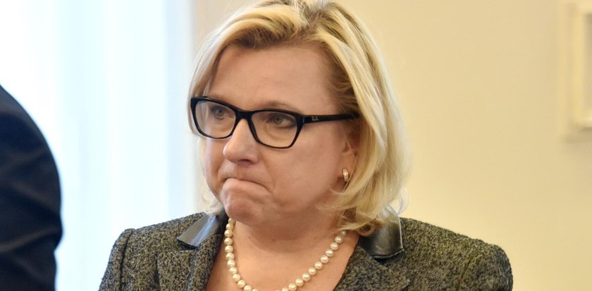 Minister PiS kręciła w sprawie lotu Szydło?