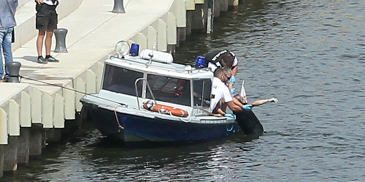 Tragiczny finał poszukiwań Zbigniewa J. (†31 l.) W poniedziałek tuż przed godziną 9 policjanci z komisariatu rzecznego wyłowili ciało mężczyzny z Wisły.