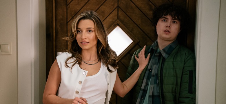 Nowe odcinki "Rodzinki.pl" znowu w ogniu krytyki. Aktor odpiera zarzuty