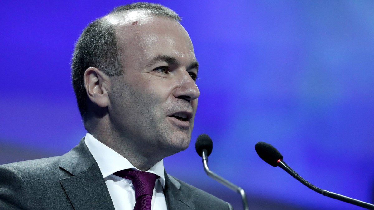 Kandydat Europejskiej Partii Ludowej na szefa Komisji Europejskiej Manfred Weber wykluczył możliwość zawarcia porozumienia i współpracy z włoską Ligą Matteo Salviniego, Prawem i Sprawiedliwością, francuskim Zjednoczeniem Narodowym (AN) i Alternatywą dla Niemiec (AdF).