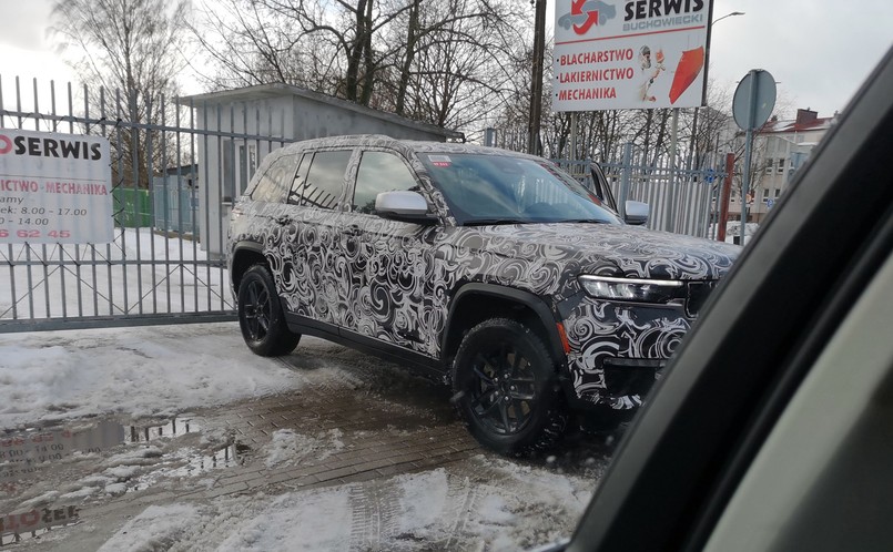 Jeep Grand Cherokee nowej generacji przyłapany w Suwałkach