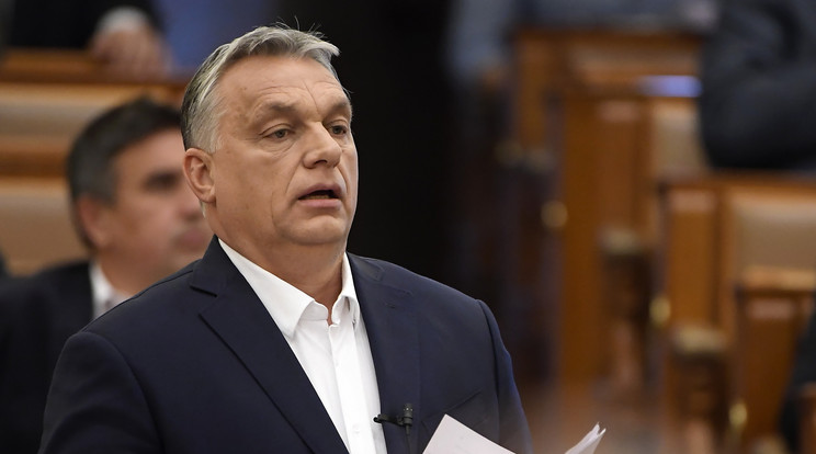 Orbán Viktor közösségi oldalán köszönte meg az egészségügyi dolgozók szolgálatát / Fotó: MTI/Kovács Tamás