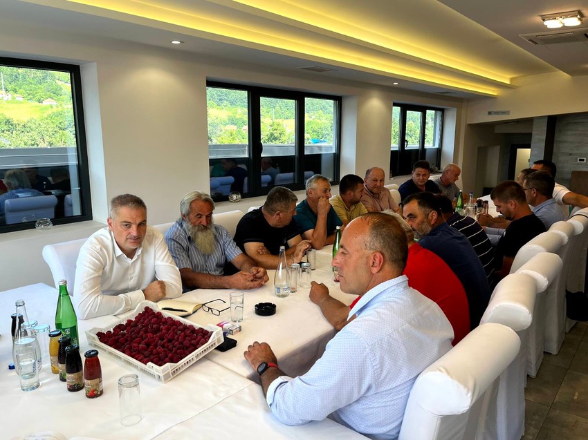 Sastanak sa malinarima u Ivanjici