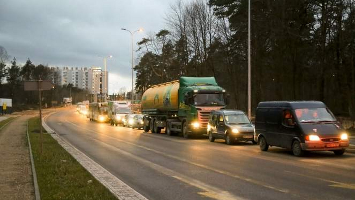 Nieaktualne badania przyrodnicze – to główny powód wstrzymania przez RDOŚ budowy trasy S19 na odcinku od Choroszczy do Plosek. Chodzi o południową obwodnicę Białegostoku, która miała wyprowadzić z miasta tiry.