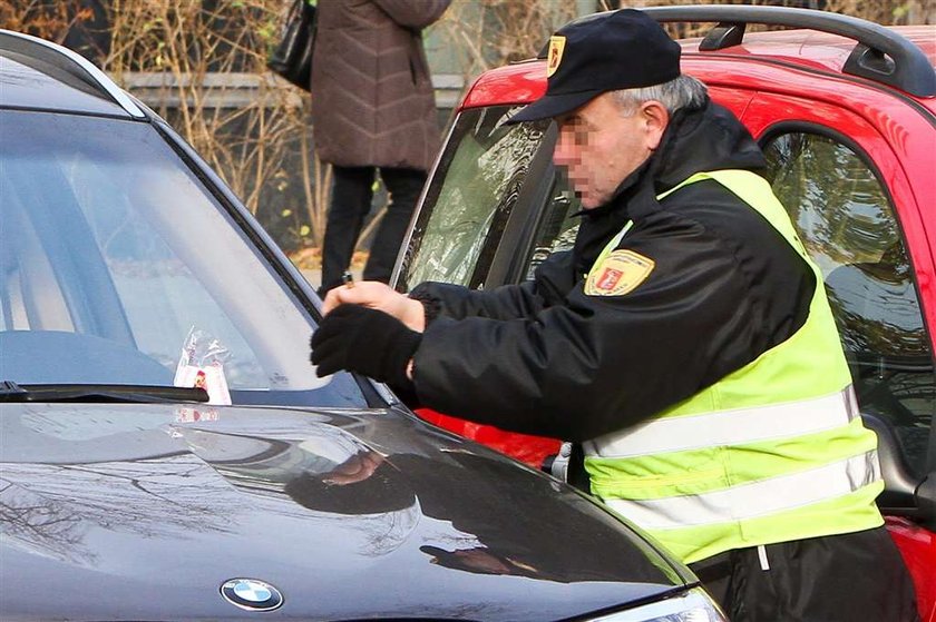 Socha dostała mandat. Ale gapa! FOTO