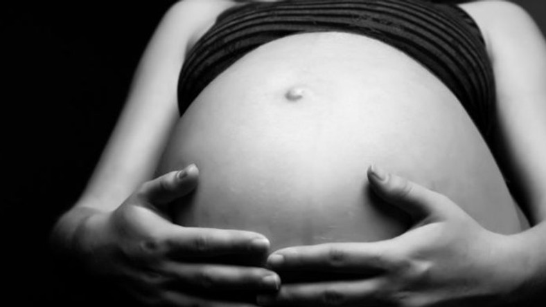 What are the factors responsible for a multiple pregnancy?