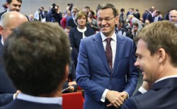 Morawiecki: Teraz lepiej byłoby nie wchodzić do strefy euro