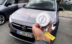 Opel Corsa jak na tacy. Citroen na 5 dni. Tak firmy w Polsce przychylają nieba kierowcom