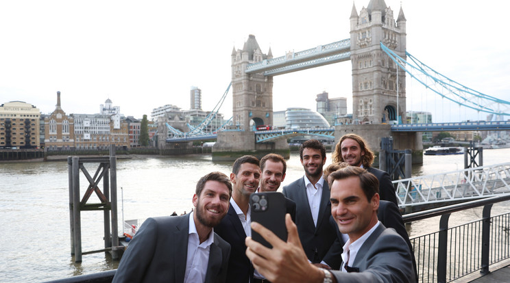 Federer (jobbra) sztárok társaságában zárja le pályafutását Fotó: GETTY IMAGES