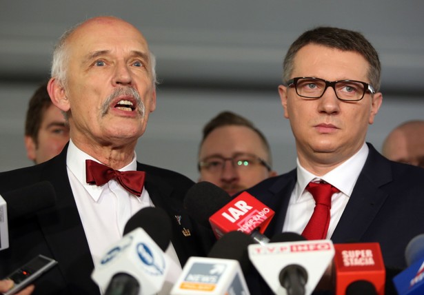 Janusz Korwin-Mikke i Przemysław Wipler PAP/Tomasz Gzell