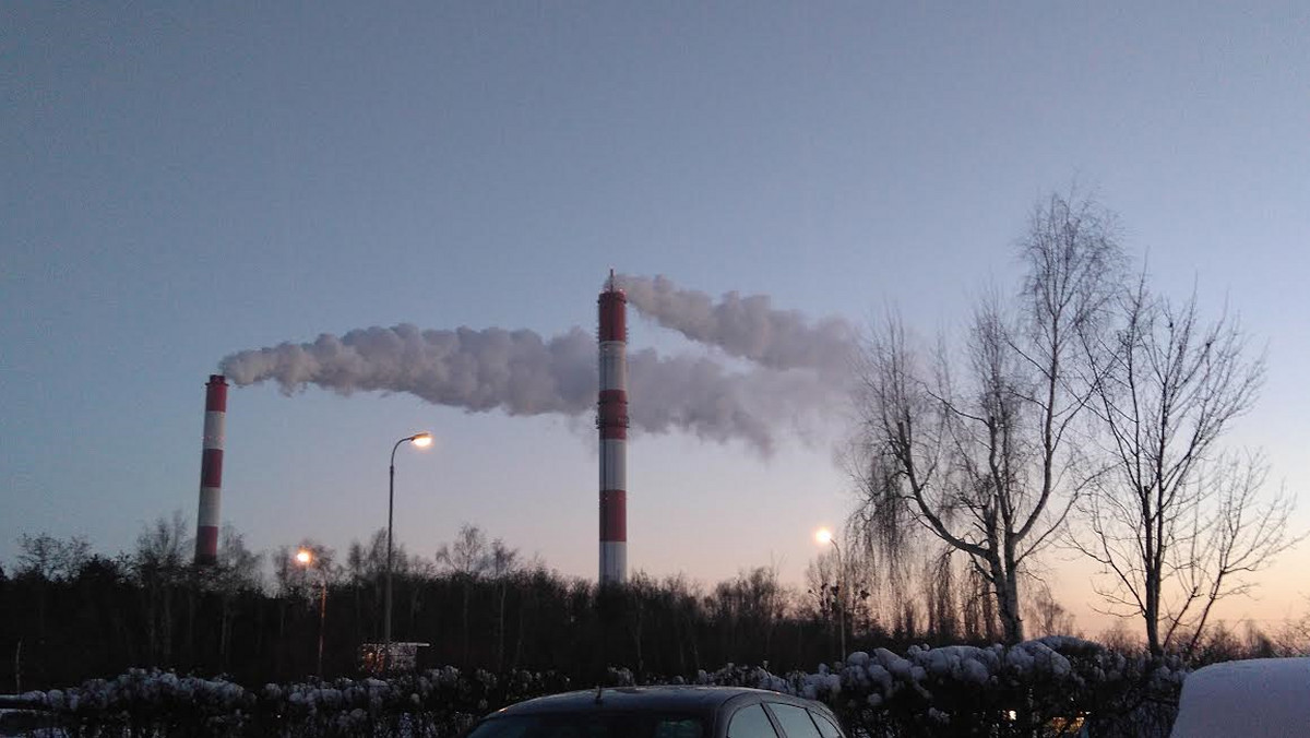 Jeszcze tej zimy miasto zamierza wydać 150 tysięcy złotych na badania stanu powietrza na 56 łódzkich osiedlach. Tyle że zdaniem radnych PiS, to pomysł chybiony, bo pomiary nie będą miarodajne. Byłyby takie, gdyby władze Łodzi zdecydowały się na stacjonarny system czujników, podobny do tego, jaki funkcjonuje, choćby, w Tomaszowie Mazowieckim.