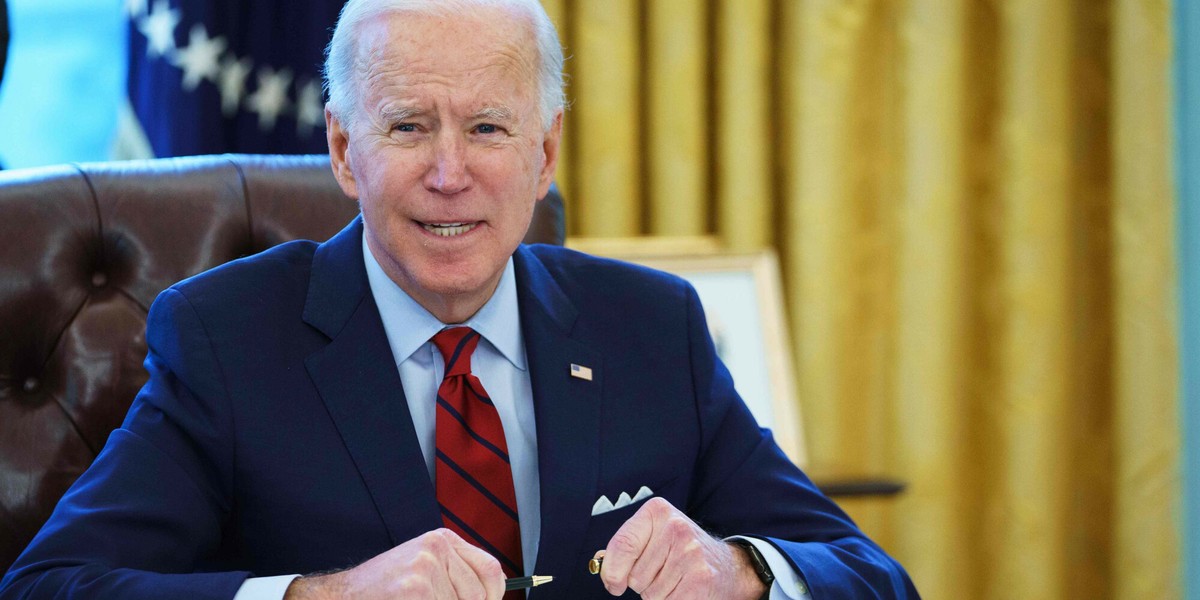 Prezydent USA Joe Biden podpisał ważną ustawę, która pomoże ujawnić pochodzenie koronawirusa.