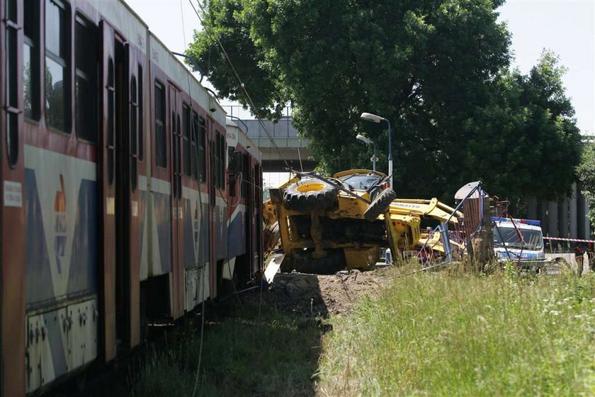 Pociąg zderzył się z koparką! Są ciężko ranni. NOWE FAKTY!