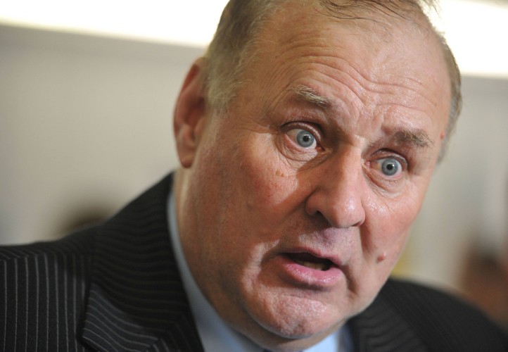 'A kto to jest Tomasz Zimoch? Nie gra w piłkę, w reprezentacji też go nie ma. Nie będę wazeliniarzem, mam swoje zdanie, nie zmieniam go i nie będę mówił tego, co inni chcą usłyszeć. A jeśli chodzi o biało-czerwoną koszulkę, to podoba mi się to pojednanie Polaków, które widzę na ulicach, ale nie jest ono zasługą drużyny Smudy' (czerwiec 2012 r.)